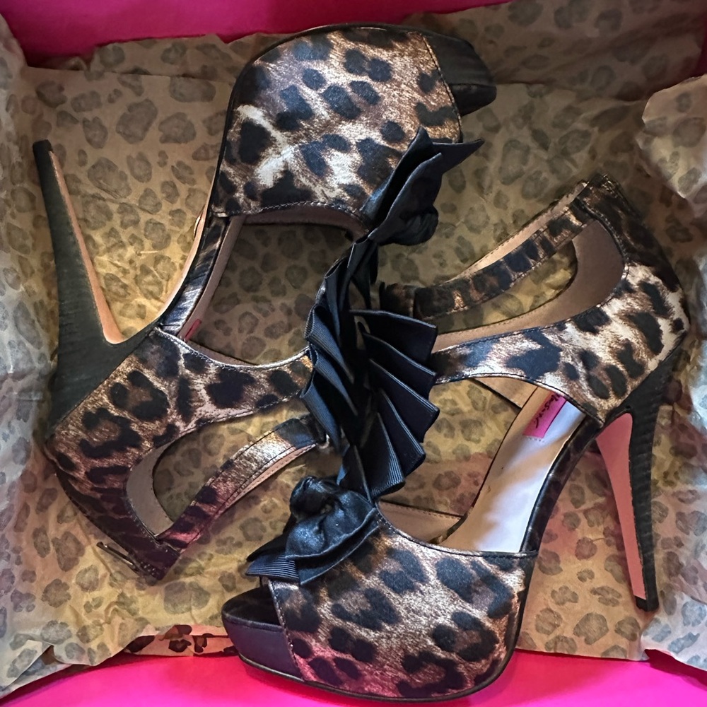 Betsey Johnson Leopard Print Peep Toe Heels